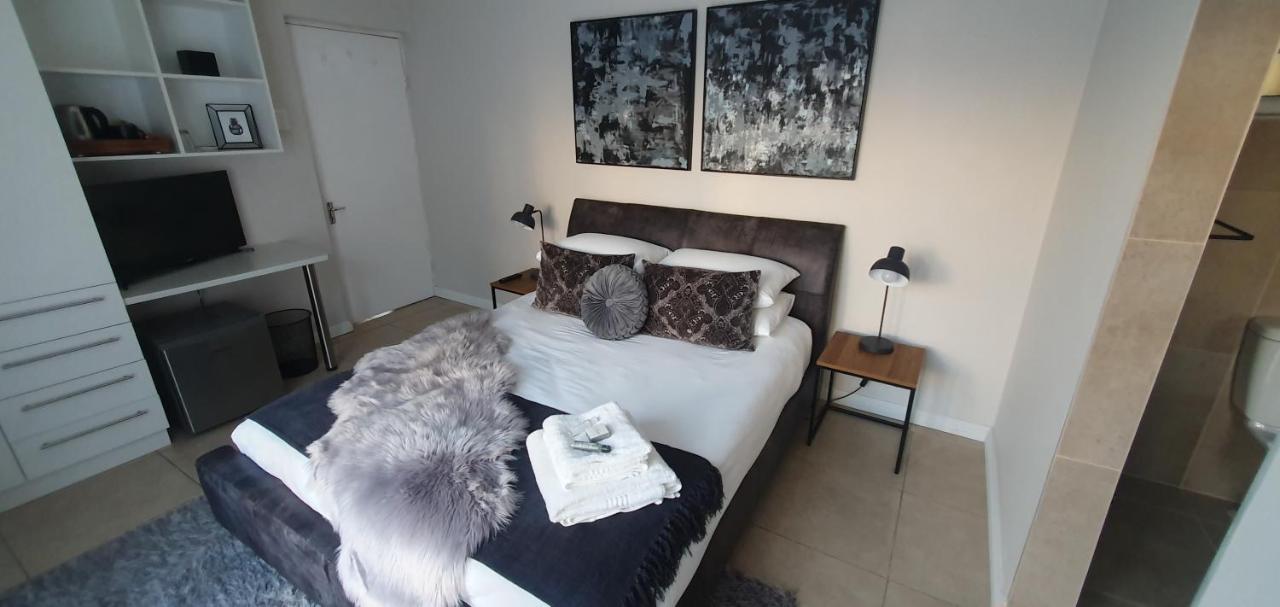 Beachview Guest Suites Port Elizabeth מראה חיצוני תמונה